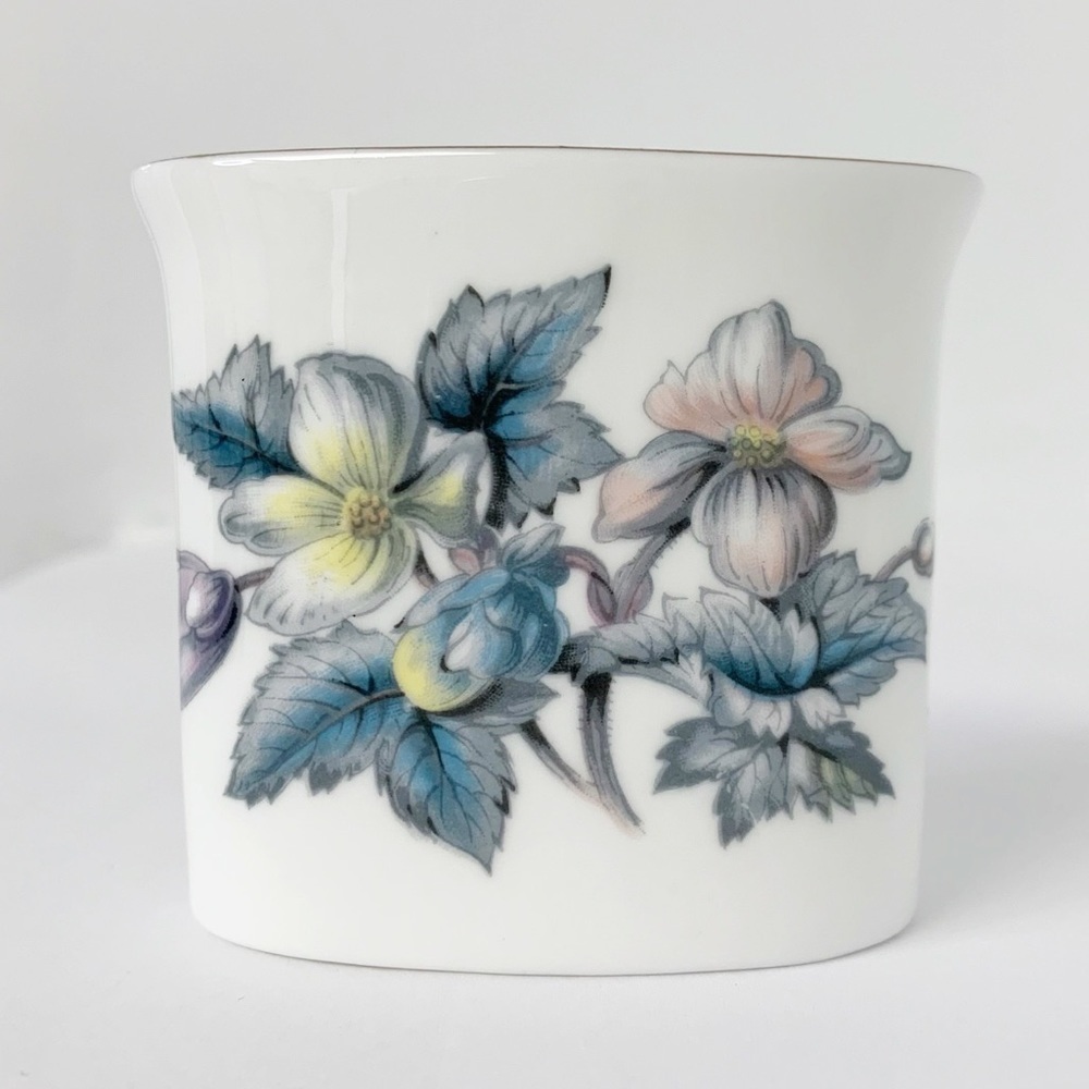 ROYAL WORCESTER vintage TOOTHPICK HOLDER FINE BONE CHINA made in England